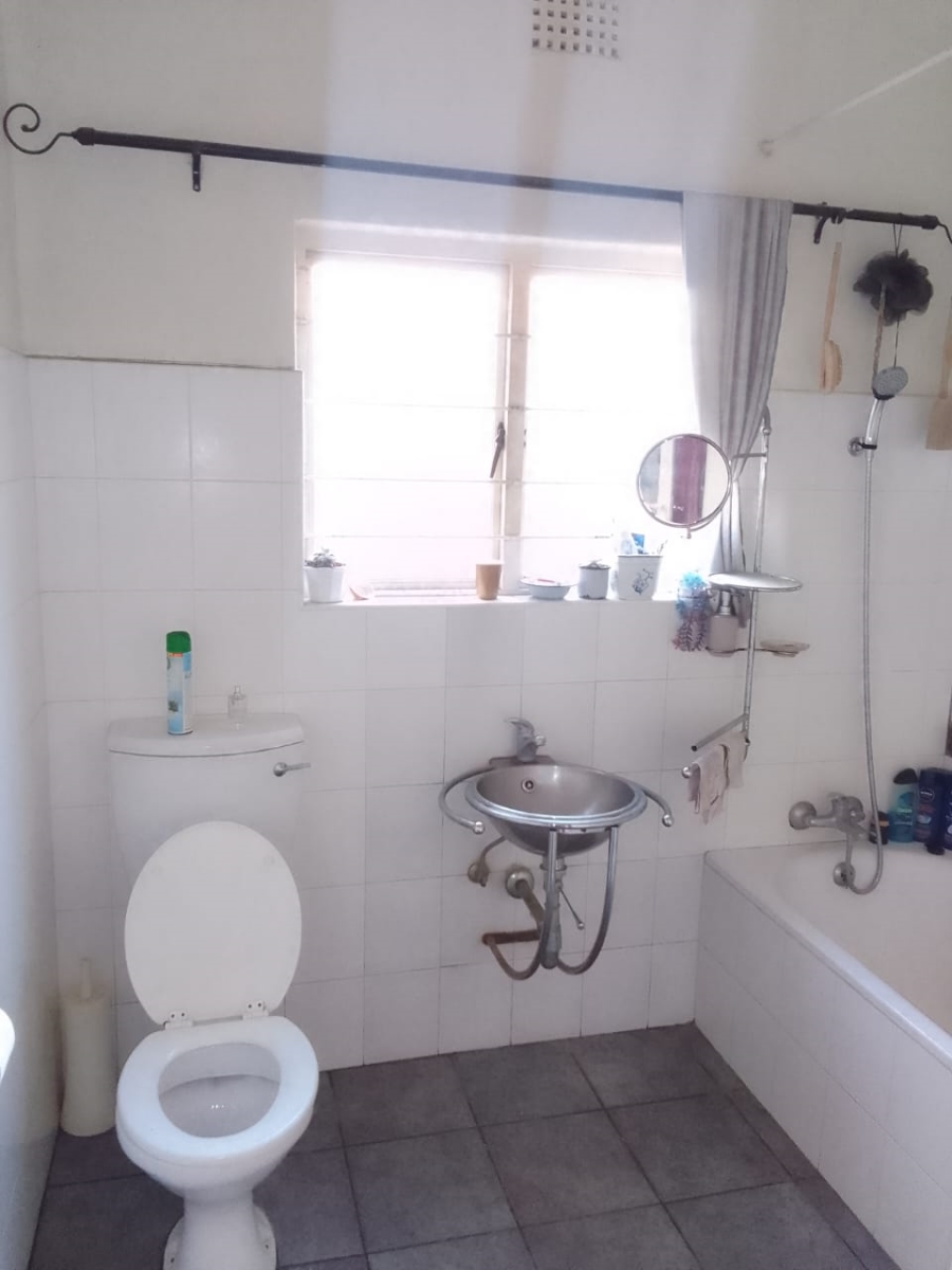 3 Bedroom Property for Sale in Kenilworth Western Cape